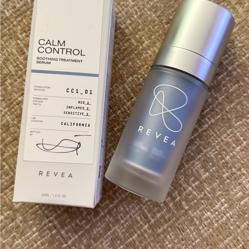 CALM CONTROL
CC1-01
SOOTHING TREATMENT SERUM | 30 mL
